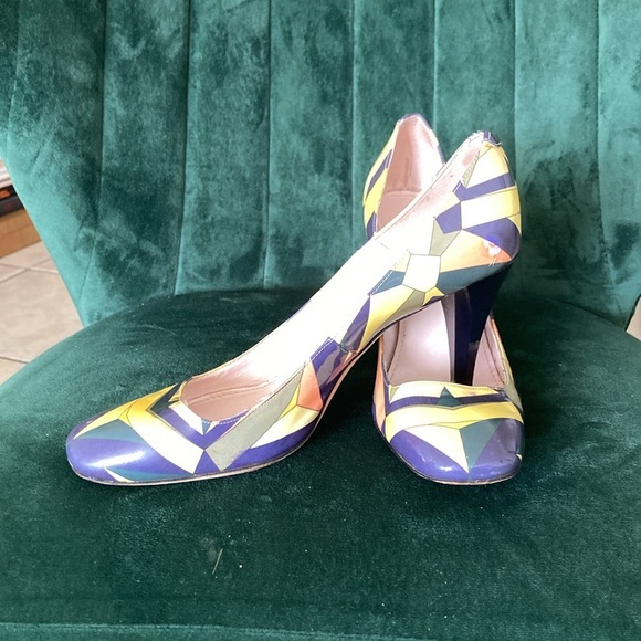 COPY - Emilio Pucci Blue and Yellow Geometric Heels - Picture 2 of 4